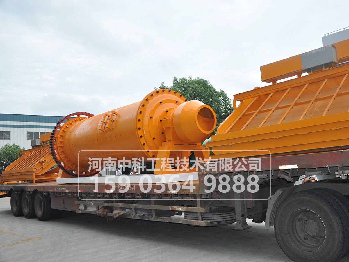 當(dāng)球磨機(jī)運(yùn)轉(zhuǎn)時發(fā)現(xiàn)電流間斷升高是什么原因？