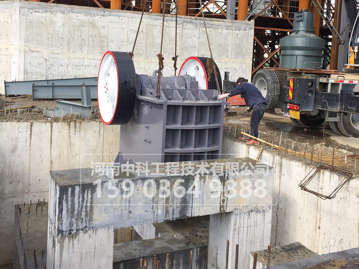 顎式破碎機(jī)如何拆卸？